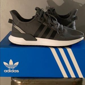 Adidas u_path run